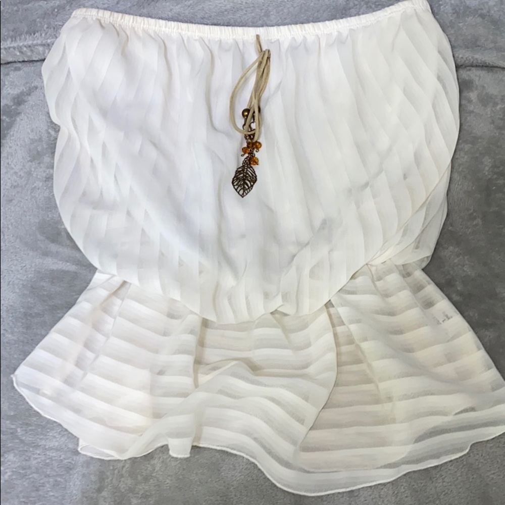 Sleeveless blouse
